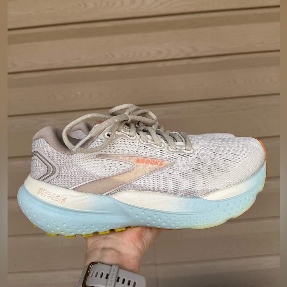 Size 7.5 - Brooks Glycerin 21 Coconut Aqua